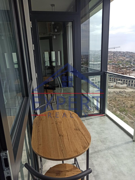 ՔԱՆԱՔԵՌ-ԶԵՅԹՈՒՆ, ՈՒԼՆԵՑՈՒ ՓՈՂՈՑ, 2 ՍԵՆՅԱԿ