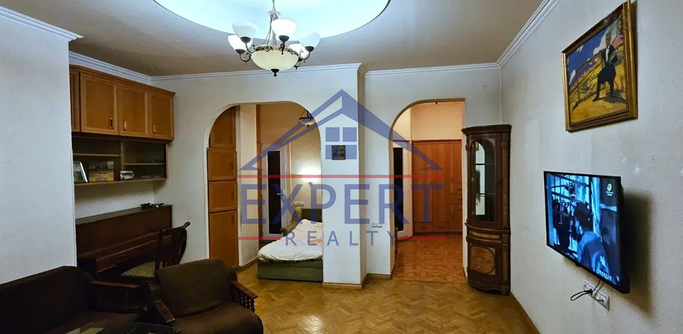 ԿԵՆՏՐՈՆ, ԱՐՇԱԿՈՒՆՅԱՑ ՊՈՂՈՏԱ, 2 ՍԵՆՅԱԿ