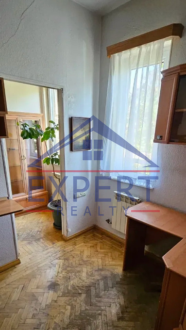 ԿԵՆՏՐՈՆ, ԱՐՇԱԿՈՒՆՅԱՑ ՊՈՂՈՏԱ, 2 ՍԵՆՅԱԿ