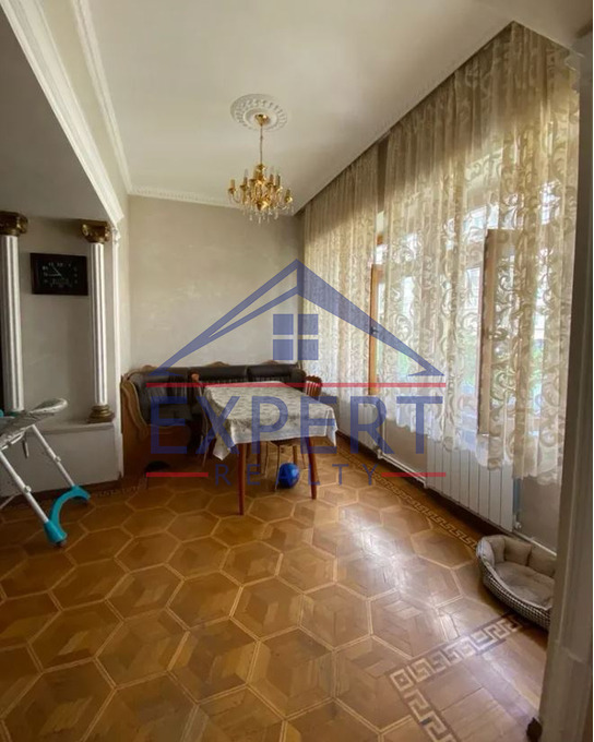 ԿԵՆՏՐՈՆ,ՊԱՐՈՆՅԱՆ ՓՈՂՈՑ 5 ՍԵՆՅԱԿ