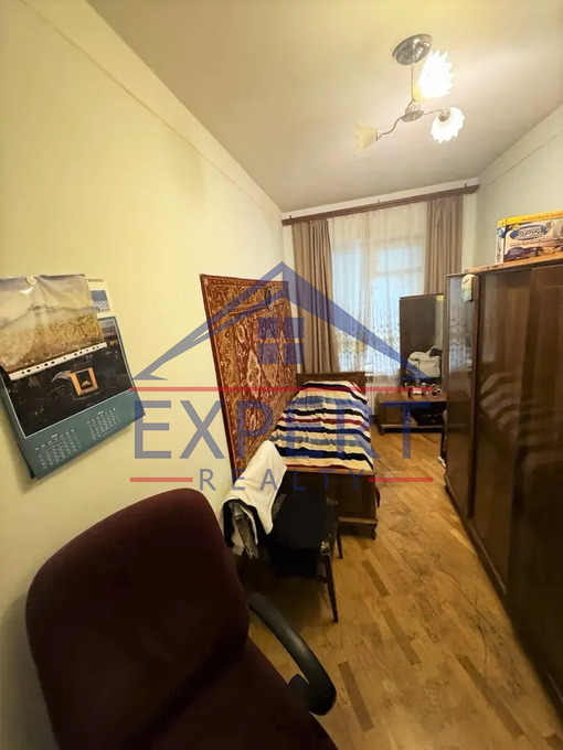 ԱՐԱԲԿԻՐ, ԱԶԱՏՈՒԹՅԱՆ ՊՈՂՈՏԱ, 4 ՍԵՆՅԱԿ