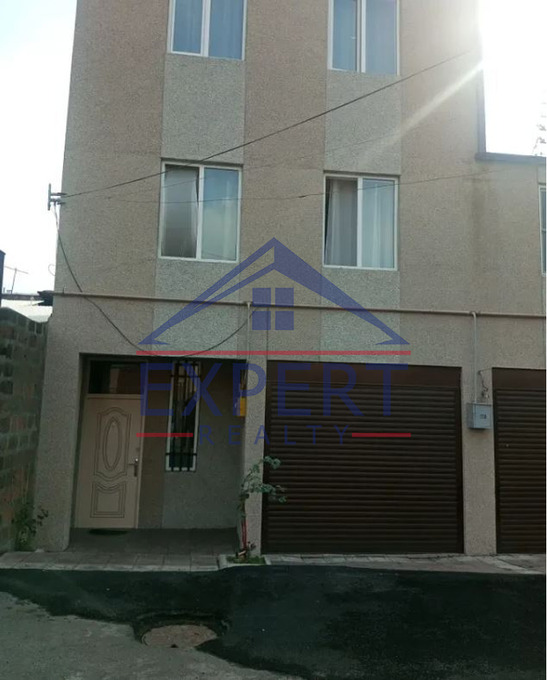 ԷՐԵԲՈՒՆԻ, ԷՐԵԲՈՒՆՈՒ ՓՈՂՈՑ, 6 ՍԵՆՅԱԿ