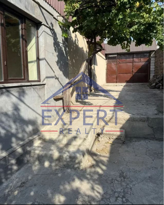 ԷՐԵԲՈՒՆԻ,   ՆՈՐ ԱՐԵՇ, 5  ՍԵՆՅԱԿ