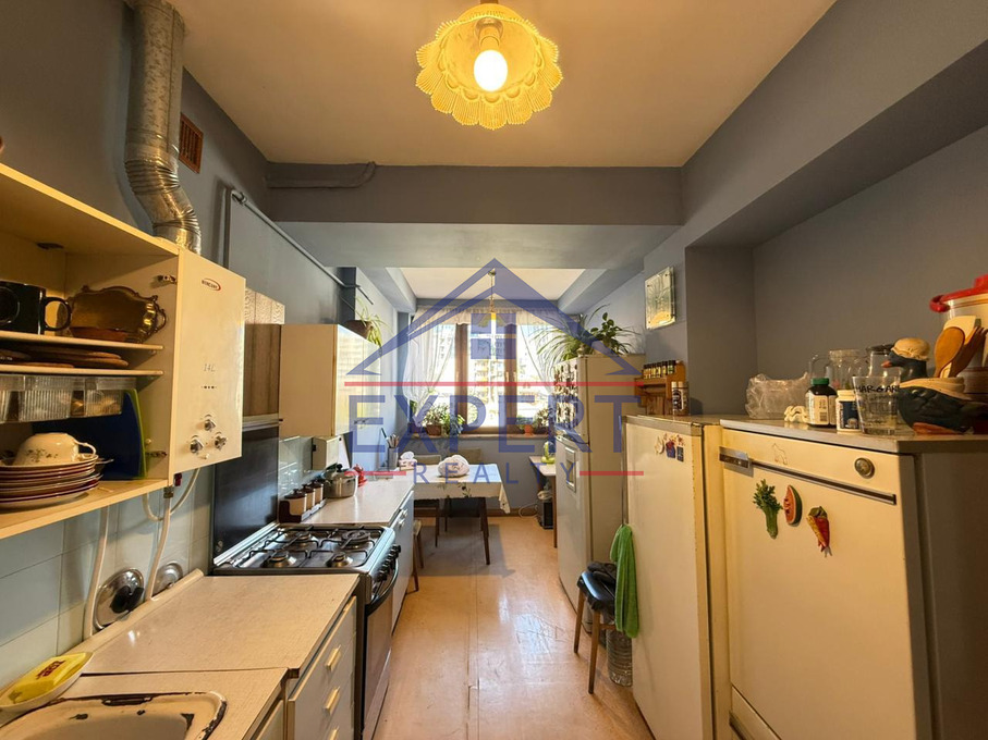 ԿԵՆՏՐՈՆ, ԲԱՂՐԱՄՅԱՆ ՊՈՂՈՏԱ, 4 ՍԵՆՅԱԿ