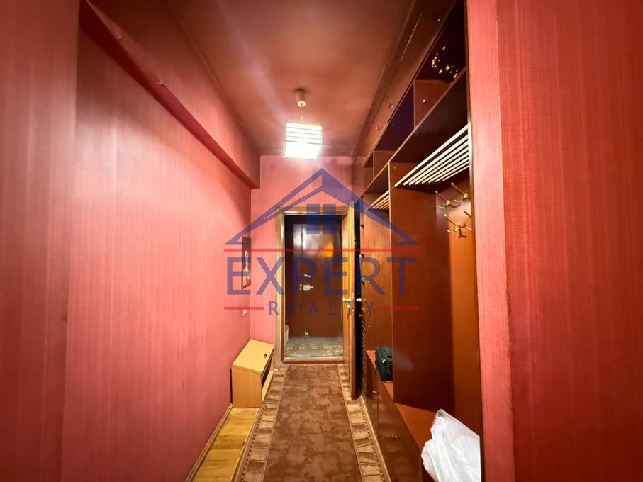 ԿԵՆՏՐՈՆ, ԲԱՂՐԱՄՅԱՆ ՊՈՂՈՏԱ, 4 ՍԵՆՅԱԿ