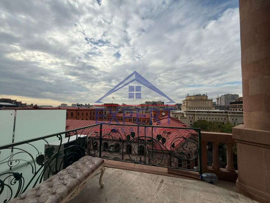 ԿԵՆՏՐՈՆ, ԲՈՒԶԱՆԴ ՓՈՂՈՑ, 2 ՍԵՆՅԱԿ