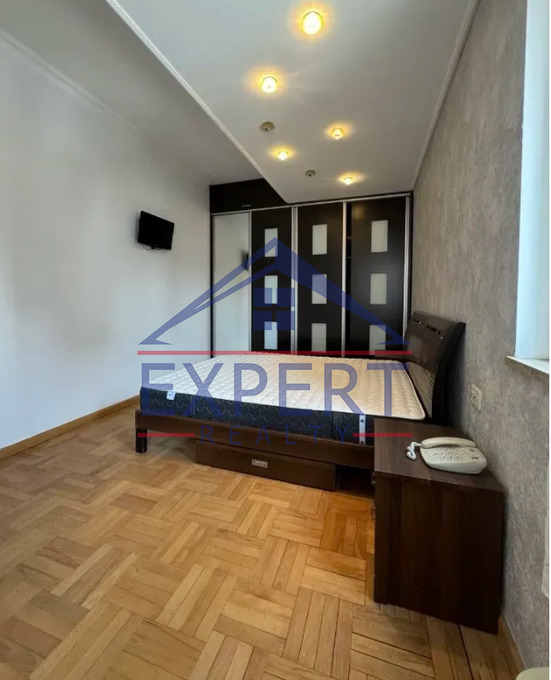 ԿԵՆՏՐՈՆ, ԿՈՂԲԱՑՈՒ  ՓՈՂՈՑ,  2 ՍԵՆՅԱԿ