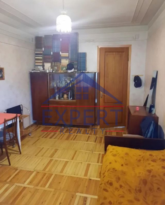 ԿԵՆՏՐՈՆ, ԽՈՐԵՆԱՑՈՒ ՓՈՂՈՑ , 3 ՍԵՆՅԱԿ