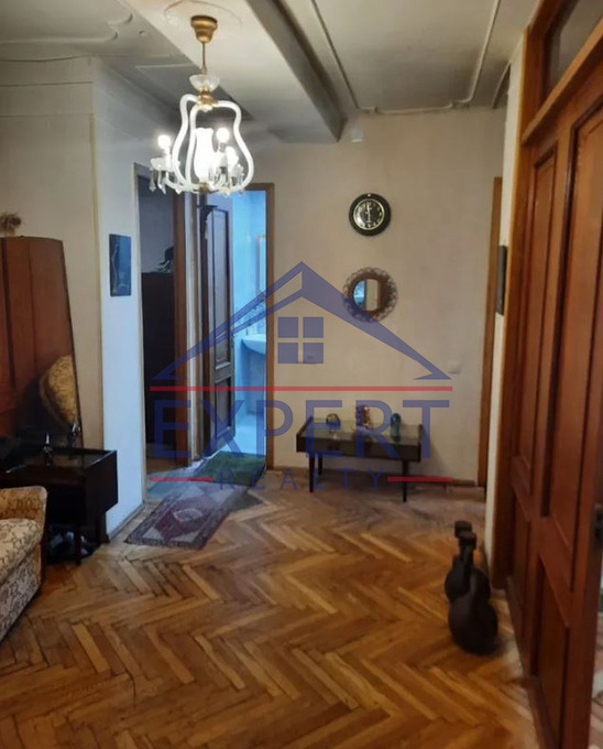 ԿԵՆՏՐՈՆ, ԽՈՐԵՆԱՑՈՒ ՓՈՂՈՑ , 3 ՍԵՆՅԱԿ