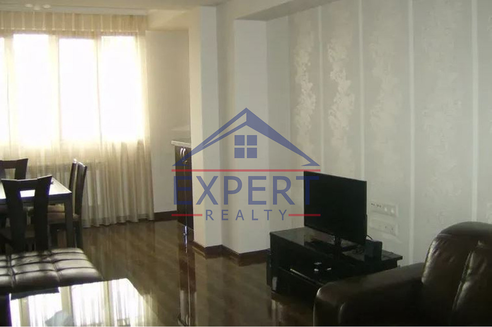 ԿԵՆՏՐՈՆ, ԱԴՄԻՐԱԼ ԻՍԱԿՈՎ  2 ՍԵՆՅԱԿ