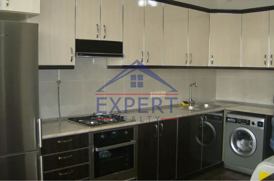 ԿԵՆՏՐՈՆ, ԱԴՄԻՐԱԼ ԻՍԱԿՈՎ  2 ՍԵՆՅԱԿ