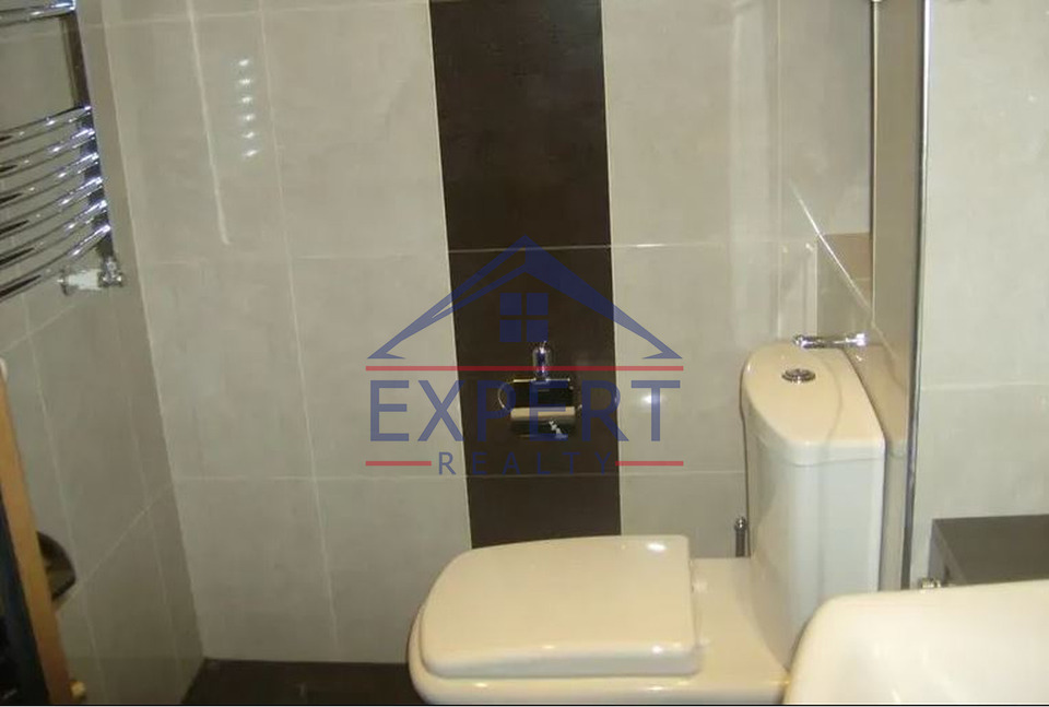 ԿԵՆՏՐՈՆ, ԱԴՄԻՐԱԼ ԻՍԱԿՈՎ  2 ՍԵՆՅԱԿ