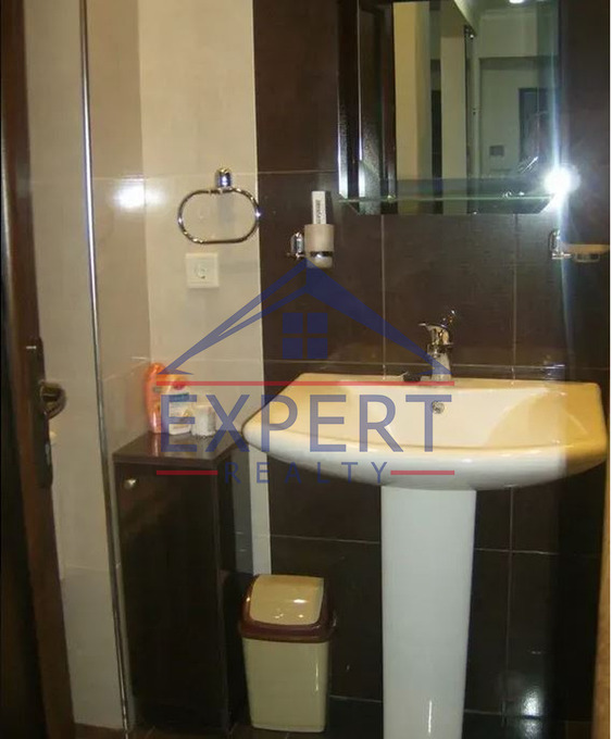 ԿԵՆՏՐՈՆ, ԱԴՄԻՐԱԼ ԻՍԱԿՈՎ  2 ՍԵՆՅԱԿ