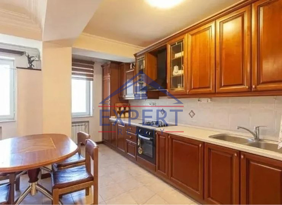 ԱՐԱԲԿԻՐ, ԵՐԶՆԿՅԱՆ ՓՈՂՈՑ , 3 ՍԵՆՅԱԿ