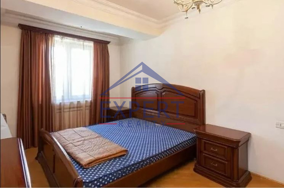 ԱՐԱԲԿԻՐ, ԵՐԶՆԿՅԱՆ ՓՈՂՈՑ , 3 ՍԵՆՅԱԿ