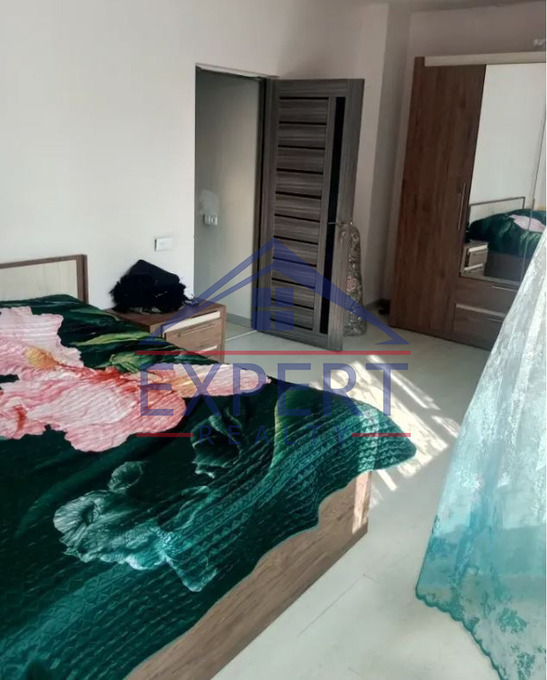 ԷՐԵԲՈՒՆԻ, ԷՐԵԲՈՒՆՈՒ ՓՈՂՈՑ, 6 ՍԵՆՅԱԿ