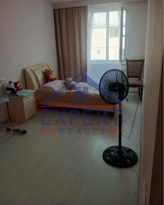 ԷՐԵԲՈՒՆԻ, ԷՐԵԲՈՒՆՈՒ ՓՈՂՈՑ, 6 ՍԵՆՅԱԿ