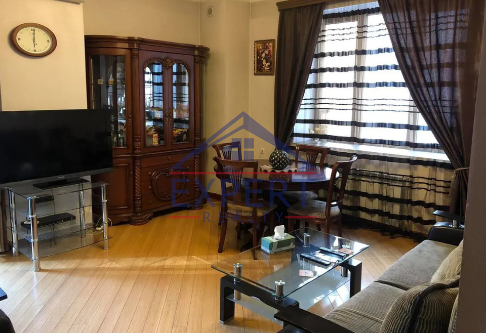 ԿԵՆՏՐՈՆ, ԲՈՒԶԱՆԴԻ ՓՈՂՈՑ, 3 ՍԵՆՅԱԿ