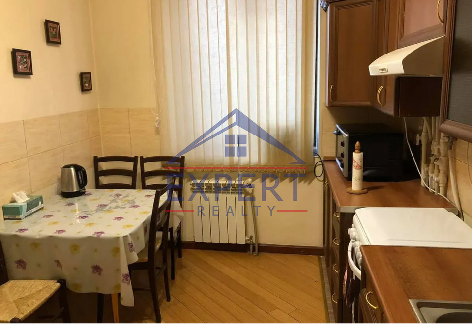 ԿԵՆՏՐՈՆ, ԲՈՒԶԱՆԴԻ ՓՈՂՈՑ, 3 ՍԵՆՅԱԿ