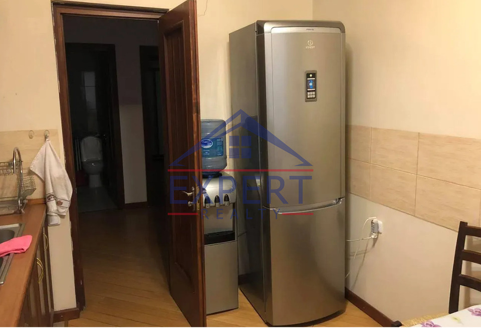 ԿԵՆՏՐՈՆ, ԲՈՒԶԱՆԴԻ ՓՈՂՈՑ, 3 ՍԵՆՅԱԿ