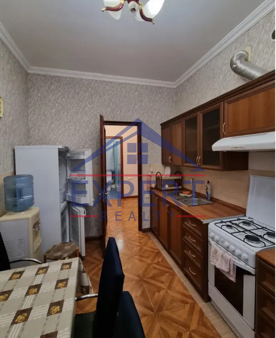 ԿԵՆՏՐՈՆ, ԲՈՒԶԱՆԴԻ  ՓՈՂՈՑ, 3 ՍԵՆՅԱԿ