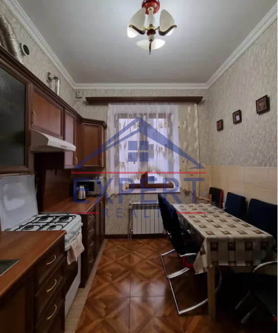 ԿԵՆՏՐՈՆ, ԲՈՒԶԱՆԴԻ  ՓՈՂՈՑ, 3 ՍԵՆՅԱԿ