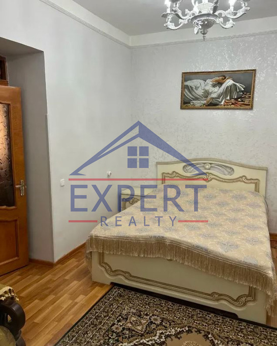 ԷՐԵԲՈՒՆԻ, ՆՈՐ ԱՐԵՇ , 7 ՍԵՆՅԱԿ