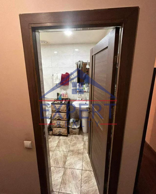 ԷՐԵԲՈՒՆԻ, ԴԱՎԻԹ ԲԵԿ  ՆՐԲԱՆՑՔ  5 ՍԵՆՅԱԿ