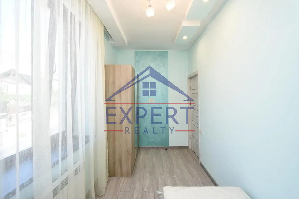 ՔԱՆԱՔԵՌ ԶԵՅԹՈՒՆ, ԳՈԳՈԼԻ ՓՈՂՈՑ, 4 ՍԵՆՅԱԿ