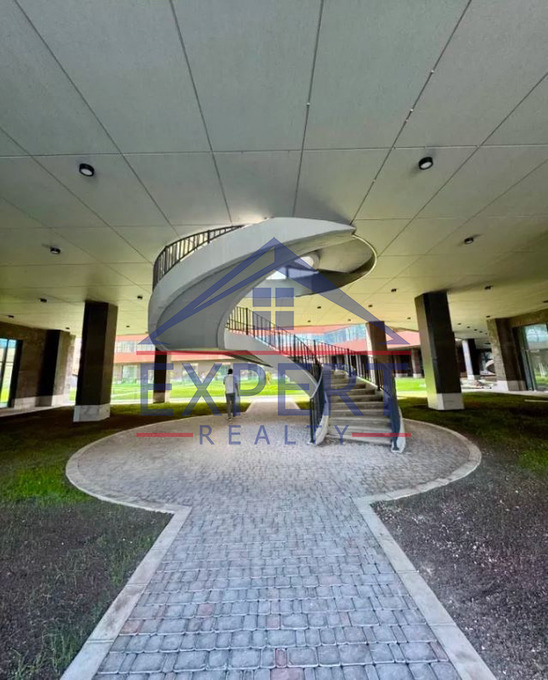 ԱՐԱԲԿԻՐ, ԿՈՄԻՏԱՍԻ ՊՈՂՈՏԱ, 3 ՍԵՆՅԱԿ