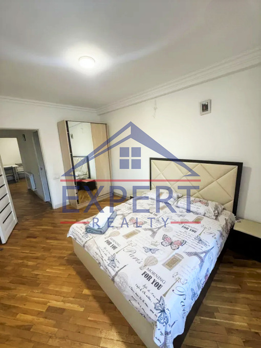 ԿԵՆՏՐՈՆ, ԱԳԱԹԱՆԳԵՂՈՍԻ ՓՈՂՈՑ, 3 ՍԵՆՅԱԿ