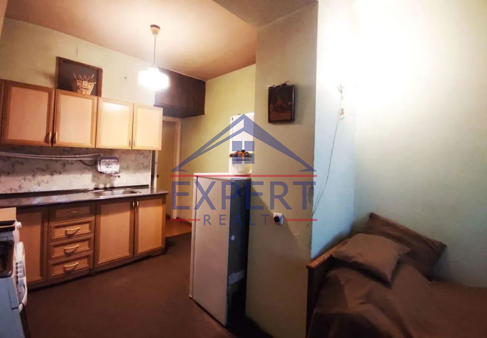 ԱՐԱԲԿԻՐ, ՀԱԿՈԲ ՀԱԿՈԲՅԱՆ , 2 ՍԵՆՅԱԿ