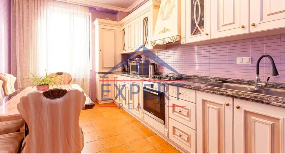 ԿԵՆՏՐՈՆ, ՍԱՅԱԹ ՆՈՎԱ  3 ՍԵՆՅԱԿ