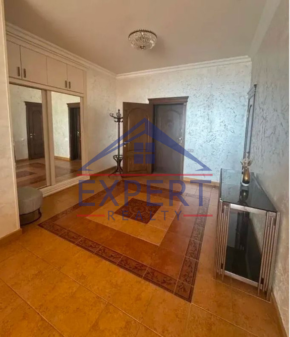 ԿԵՆՏՐՈՆ, ՍԱՅԱԹ ՆՈՎԱ  3 ՍԵՆՅԱԿ