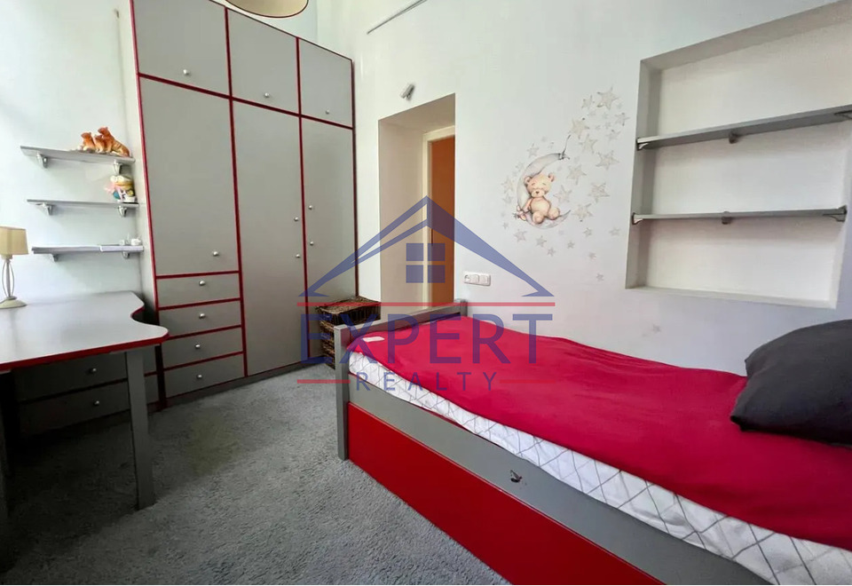 ԿԵՆՏՐՈՆ, ՊՈՒՇԿԻՆ ՓՈՂՈՑ, 3 ՍԵՆՅԱԿ