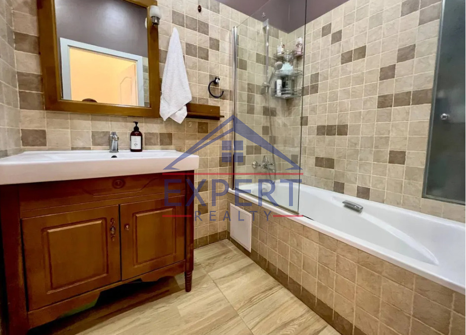 ԿԵՆՏՐՈՆ, ՊՈՒՇԿԻՆ ՓՈՂՈՑ, 3 ՍԵՆՅԱԿ