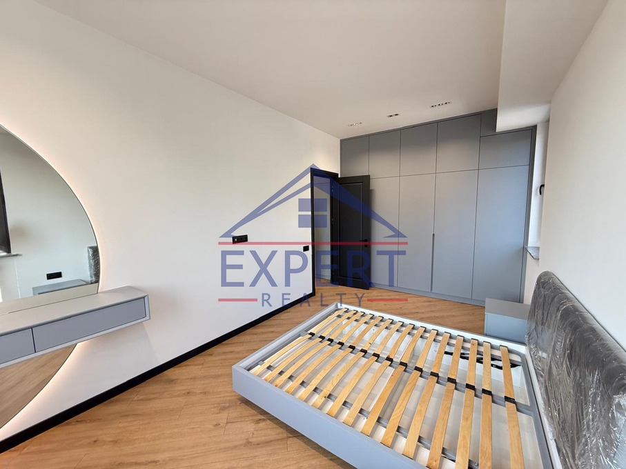 ԱՐԱԲԿԻՐ, ԿՈՄԻՏԱՍԻ ՊՈՂՈՏԱ, 3 ՍԵՆՅԱԿ