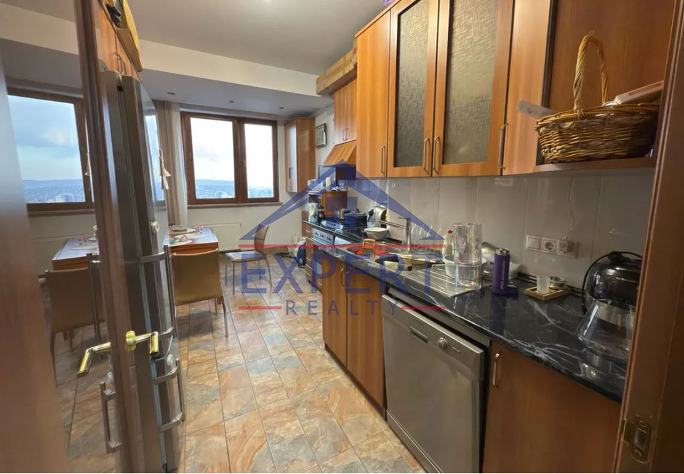 ԱՐԱԲԿԻՐ ՎԻԿՏՈՐ ՀԱՄԲԱՐՑՈՒՄՅԱՆ  3 ՍԵՆՅԱԿ