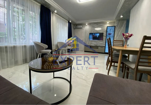 ԿԵՆՏՐՈՆ, ՆԱԼԲԱՆԴՅԱՆ ՓՈՂՈՑ , 3 ՍԵՆՅԱԿ