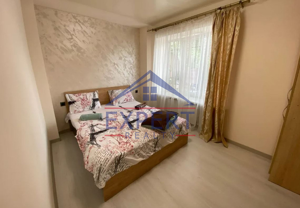 ԿԵՆՏՐՈՆ, ՆԱԼԲԱՆԴՅԱՆ ՓՈՂՈՑ , 3 ՍԵՆՅԱԿ