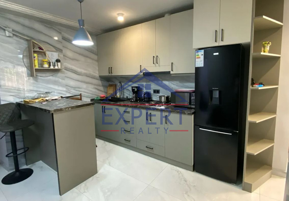 ԿԵՆՏՐՈՆ, ՆԱԼԲԱՆԴՅԱՆ ՓՈՂՈՑ , 3 ՍԵՆՅԱԿ