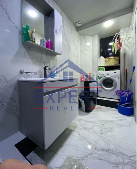 ԿԵՆՏՐՈՆ, ՆԱԼԲԱՆԴՅԱՆ ՓՈՂՈՑ , 3 ՍԵՆՅԱԿ