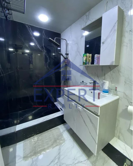 ԿԵՆՏՐՈՆ, ՆԱԼԲԱՆԴՅԱՆ ՓՈՂՈՑ , 3 ՍԵՆՅԱԿ