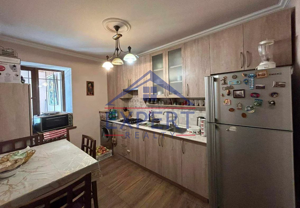 ԷՐԵԲՈՒՆԻ, ԴԱՎԻԹ ԲԵԿ  ՆՐԲԱՆՑՔ  5 ՍԵՆՅԱԿ