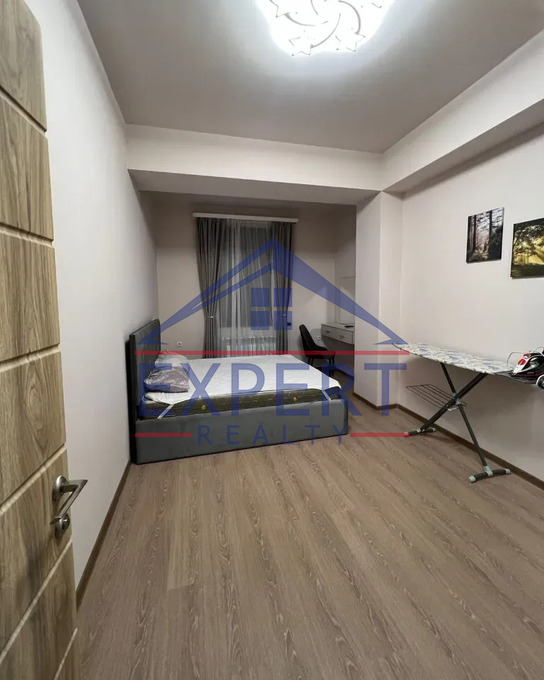 ԱՐԱԲԿԻՐ, ԱԴՈՆՑԻ ՓՈՂՈՑ, 4 ՍԵՆՅԱԿ