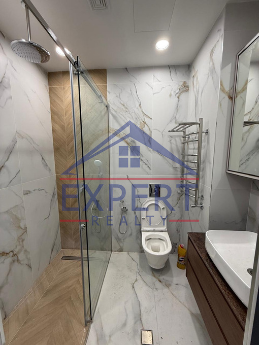 ԱՐԱԲԿԻՐ, ԿՈՄԻՏԱՍԻ ՊՈՂՈՏԱ, 3 ՍԵՆՅԱԿ