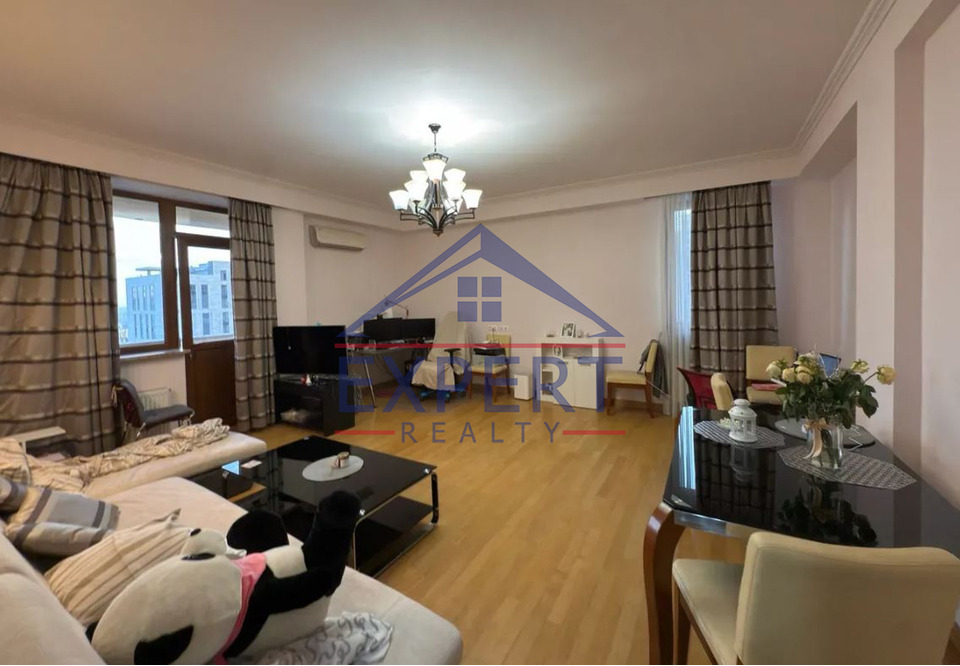 ԱՐԱԲԿԻՐ ՎԻԿՏՈՐ ՀԱՄԲԱՐՑՈՒՄՅԱՆ  3 ՍԵՆՅԱԿ