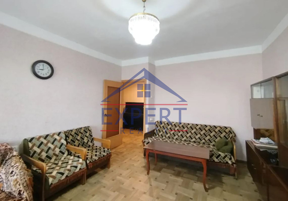 ԱՐԱԲԿԻՐ, ԱՎԵՏ ԱՎԵՏԻՍՅԱՆ  3 ՍԵՆՅԱԿ