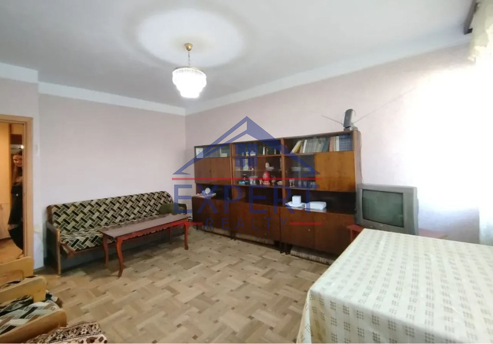 ԱՐԱԲԿԻՐ, ԱՎԵՏ ԱՎԵՏԻՍՅԱՆ  3 ՍԵՆՅԱԿ