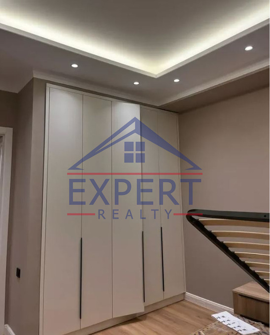 ԱՐԱԲԿԻՐ, ԿՈՄԻՏԱՍԻ ՊՈՂՈՏԱ, 2 ՍԵՆՅԱԿ